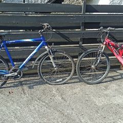 Two bikes Giant & Titan for free  for repair or parts  26" wheels