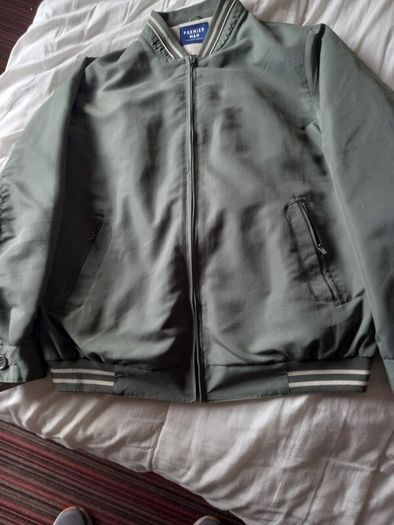 Premier Mans jacket, size large.