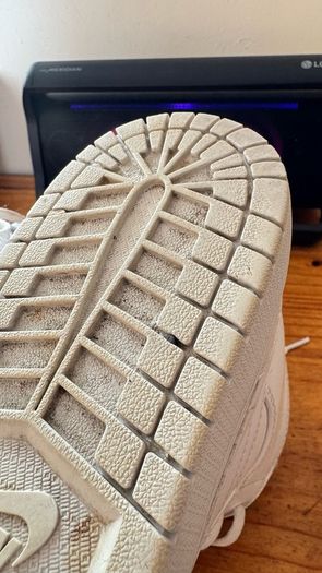 Air Jordan 1 Mid Triple White Size UK 8.5 (EUR 43)