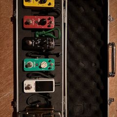 Complete Mooer & Donner Mini Pedalboard Rig