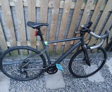Boardman adv 8.9 gravel bike
