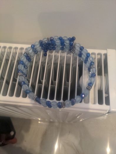 Costume choker jewellery
