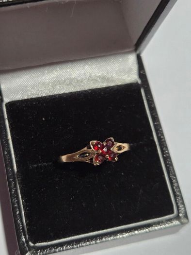 9ct Gold Rings