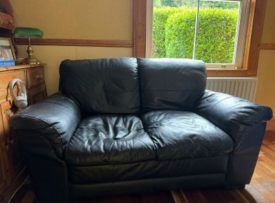 2-Piece Black Leather Sofa Set