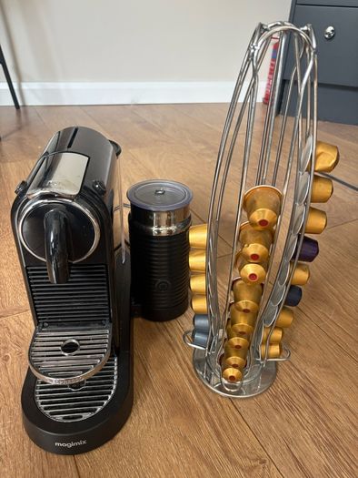 Nespresso coffee machine including milk frother
