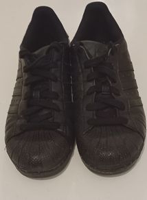 Boys Adidas Trainers UK4