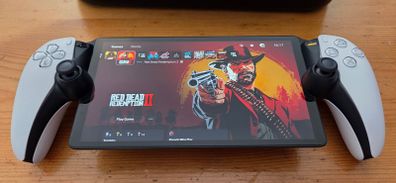 Playstation Portable & Pulse Earbuds