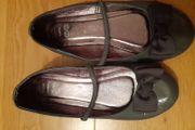 Girl's shoes
