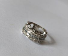 18 k / ct White Gold Ring