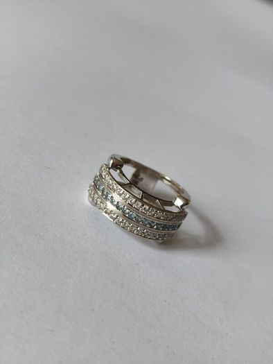 18 k / ct White Gold Ring