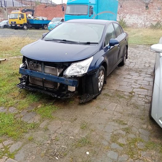 2009 toyota avensis 2.0 d4d breaking