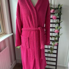 dressing robe bnwt size medium cerise pink skims dupe
