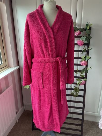 dressing robe bnwt size medium cerise pink skims dupe