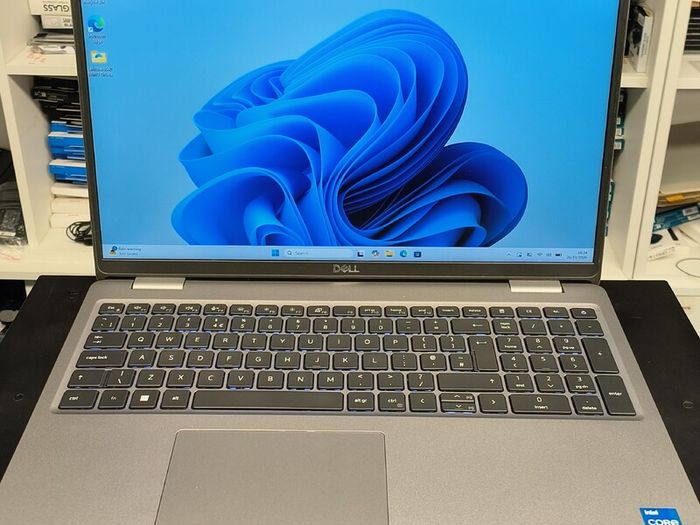 Dell Latitude 5540 - 15.6" - i5-1335 (13th Gen) | 16GB RAM | 512GB SSD | Windows 11 Pro | Intel UHD Graphics