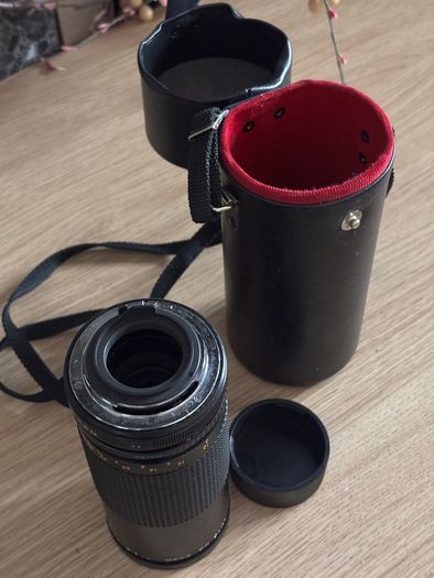 AISTAR 80-200mm f/4.5 Vintage Manual Focus Zoom Lens + Caps & Hard Case