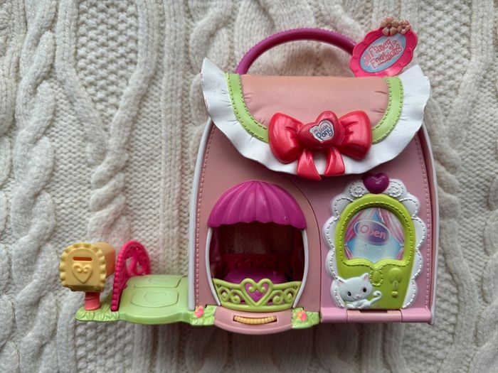 2006 My Little Pony Fancy Fashions Boutique Purse House Playset, Purse Only Used Please look at the pictures