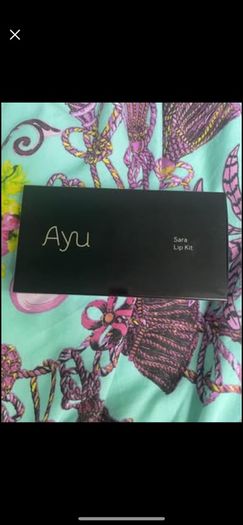 AYU lip kit