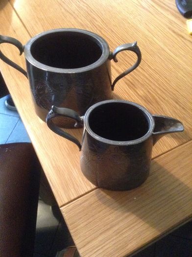 Milk and sugar set