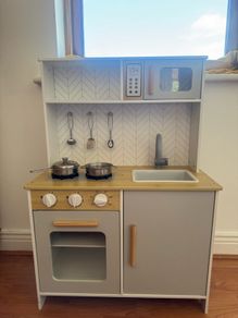 toddler kitchen