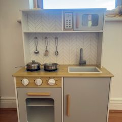 toddler kitchen
