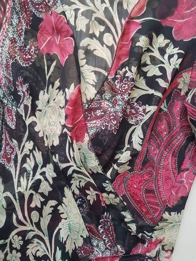 Flowery summer top size S