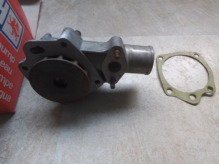 Fiat 124 Models Water Pump.