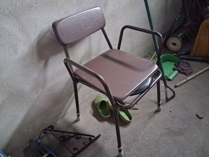 Commode