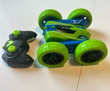Spin n' Stunt R/C car