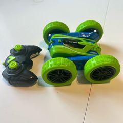 Spin n' Stunt R/C car