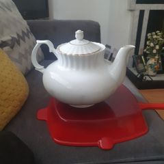 Collectable Vintage China Tea Pot/Large Tea Pot -  Lovely Family Size - Price Drop "SALE"