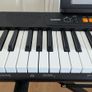 Casio CT-S100 keyboard with stand, in excellent condition Image 5