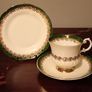 Very Rare Beautiful Vintage Elizabethan with Green and Gold Pattern. Image 4