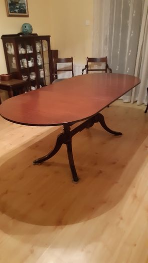 Dining room table