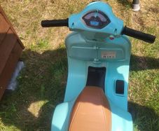 kids vespa
