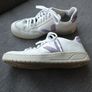 Veja v12 trainers uk5 Image 2