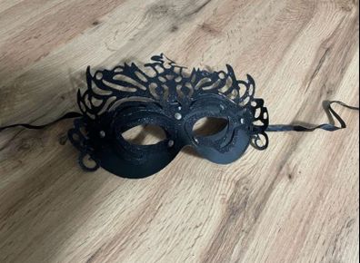 Eye mask