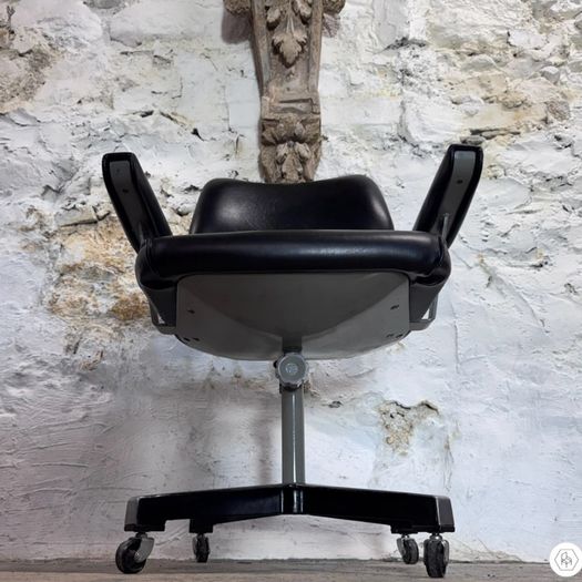 Tan-sad "clifton" Executive Office Chair