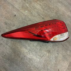 Hyundai i40 Estate Left Passenger Side Outer Tail Light 92401-3Z000 (11-15)