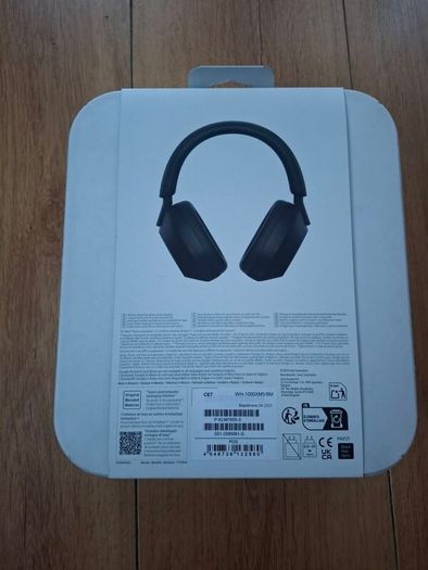 SONY WH-1000XM5 Wireless Noise Cancelling Headphones