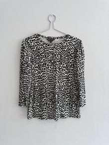Pre Owned Dorothy Perkins Leopard Print Long Sleeve Top
