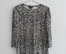 Pre Owned Dorothy Perkins Leopard Print Long Sleeve Top
