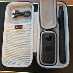 Insta360 One X2 Bundle