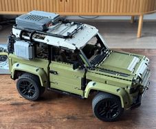 LEGO 42110 Land Rover Defender
