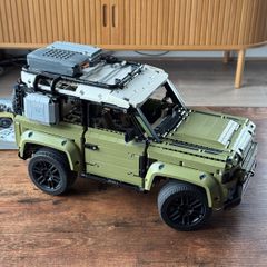 LEGO 42110 Land Rover Defender