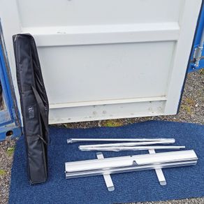 Pull-up advertising stand + bag