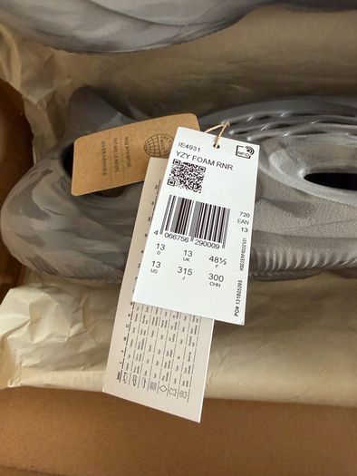 Yeezy Foam runners 13uk