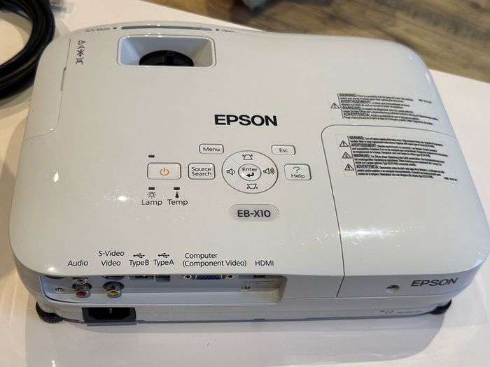 Epson EB-X10 3LCD Multimedia Projector Bundle