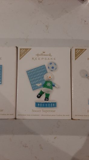 Hallmark Keepsake Christmas Ornaments - Set of 4 + 1