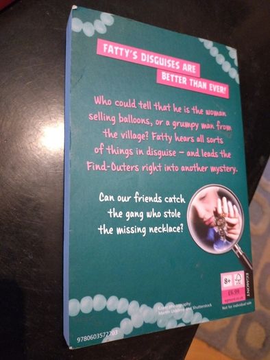 Enid Blyton "The mystery of the missing necklace"