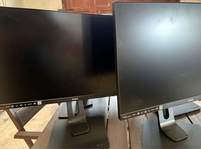 10  iiyama ProLite XUB2492HSN USB-C Monitors